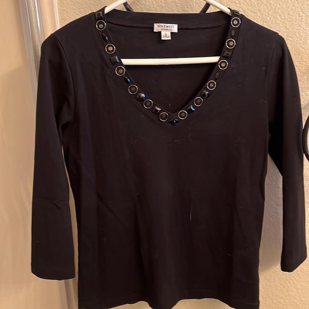 Black three-quarter length V-neck T-shirt